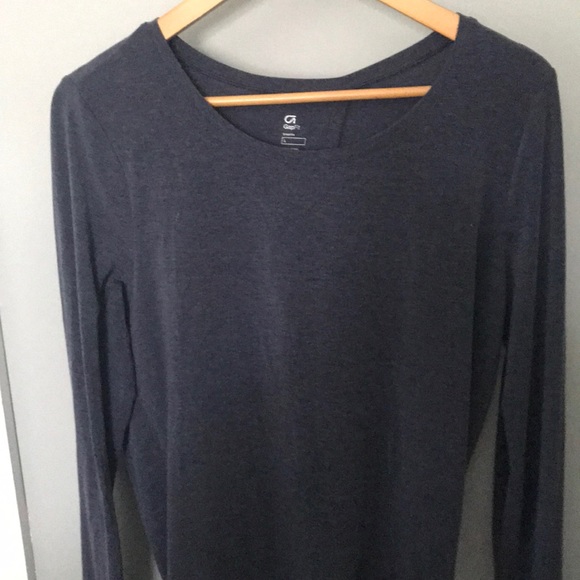 Tops - Gapfit breathe blue open back shirt